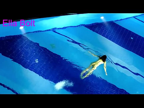 ❤️ Não consigo parar de observar, jovem loira apanhada nadando nua na piscina do resort ELLA BOLT ️❌ Porno real vídeo em porno pt-br.onlyindianpornx.ru ️❤
